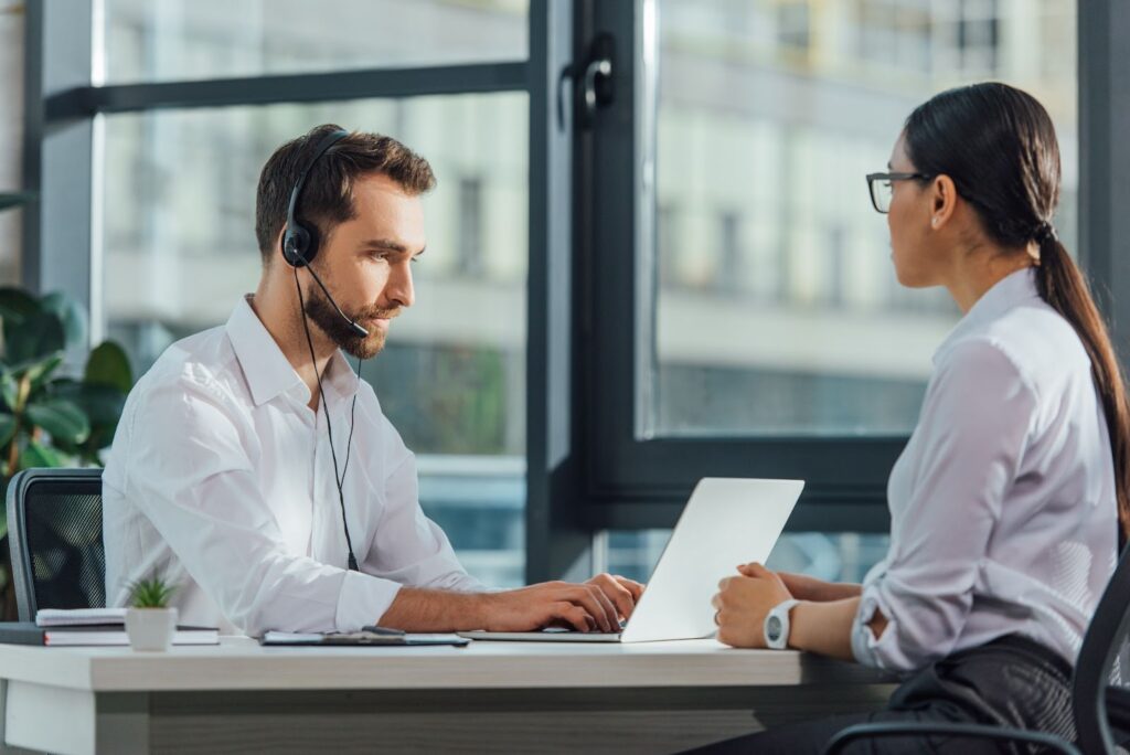 La différence entre un traducteur et un interprète